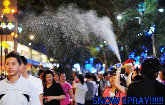 200 ml de tinta de spray de neve para a festa da árvore de Natal espuma de spray por atacado